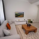 Aparthotel Merkuri