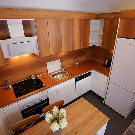 Merkuri Aparthotel 4*