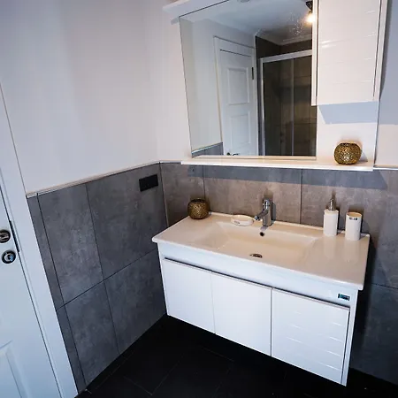 Merkuri מלון דירות