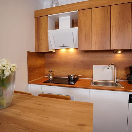 Merkuri Lägenhetshotell 4*