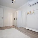 Aparthotel Merkuri